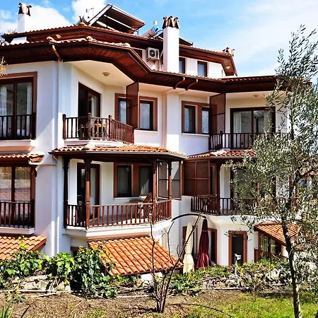 Ξενοδοχείο με διαμερίσματα Palmiye Apart/Otel